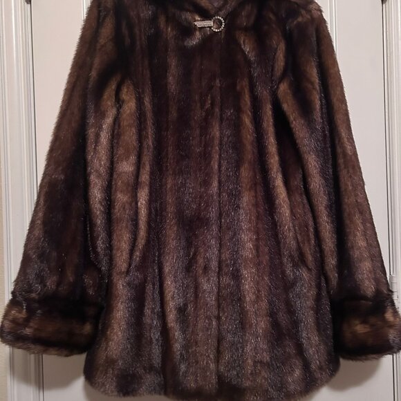 Faux Fur Hooded Swing Design Coat Size Large by Pamela McCoy - Picture 5 of 8